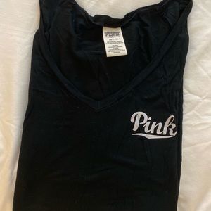 Black vneck pink t-shirt